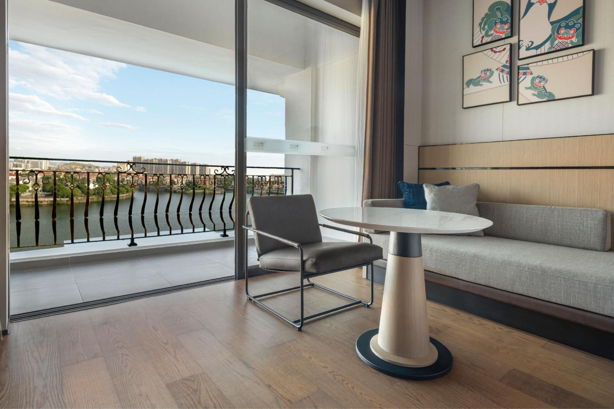 Four Points By Sheraton Yangjiang City Center Екстер'єр фото