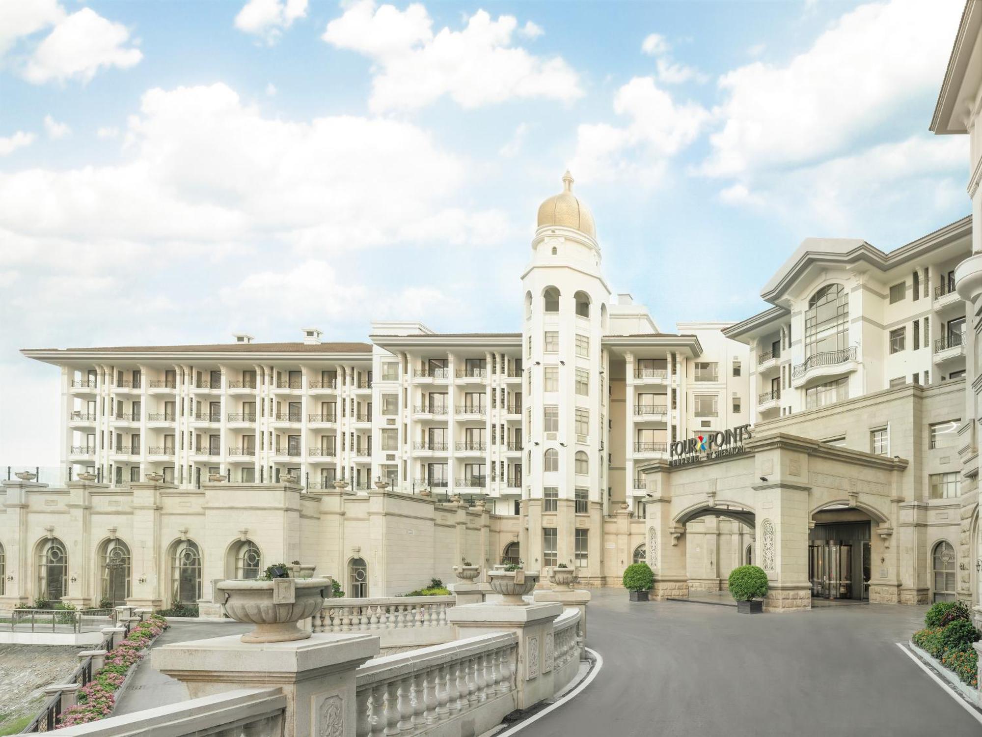 Four Points By Sheraton Yangjiang City Center Екстер'єр фото