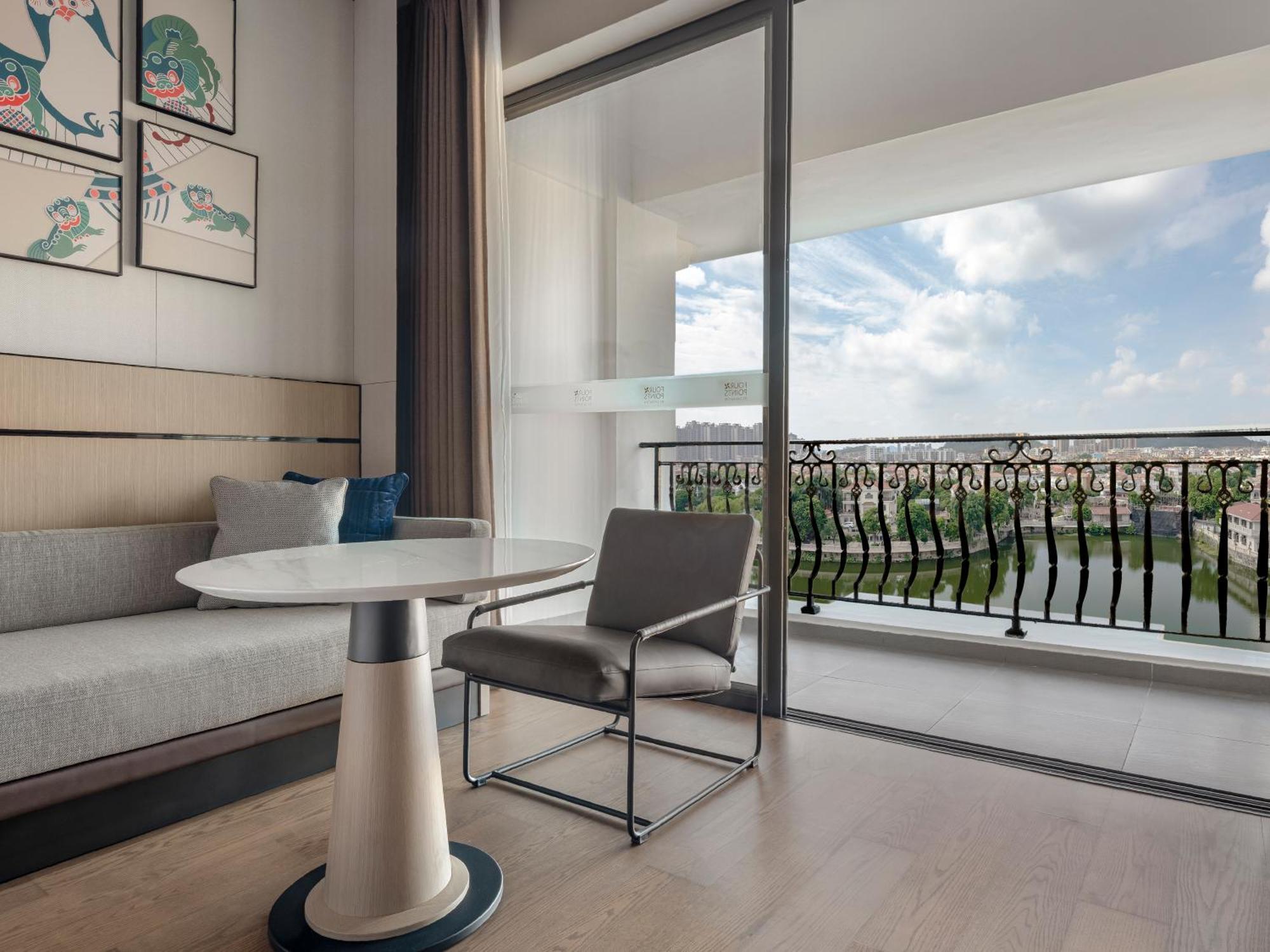 Four Points By Sheraton Yangjiang City Center Екстер'єр фото