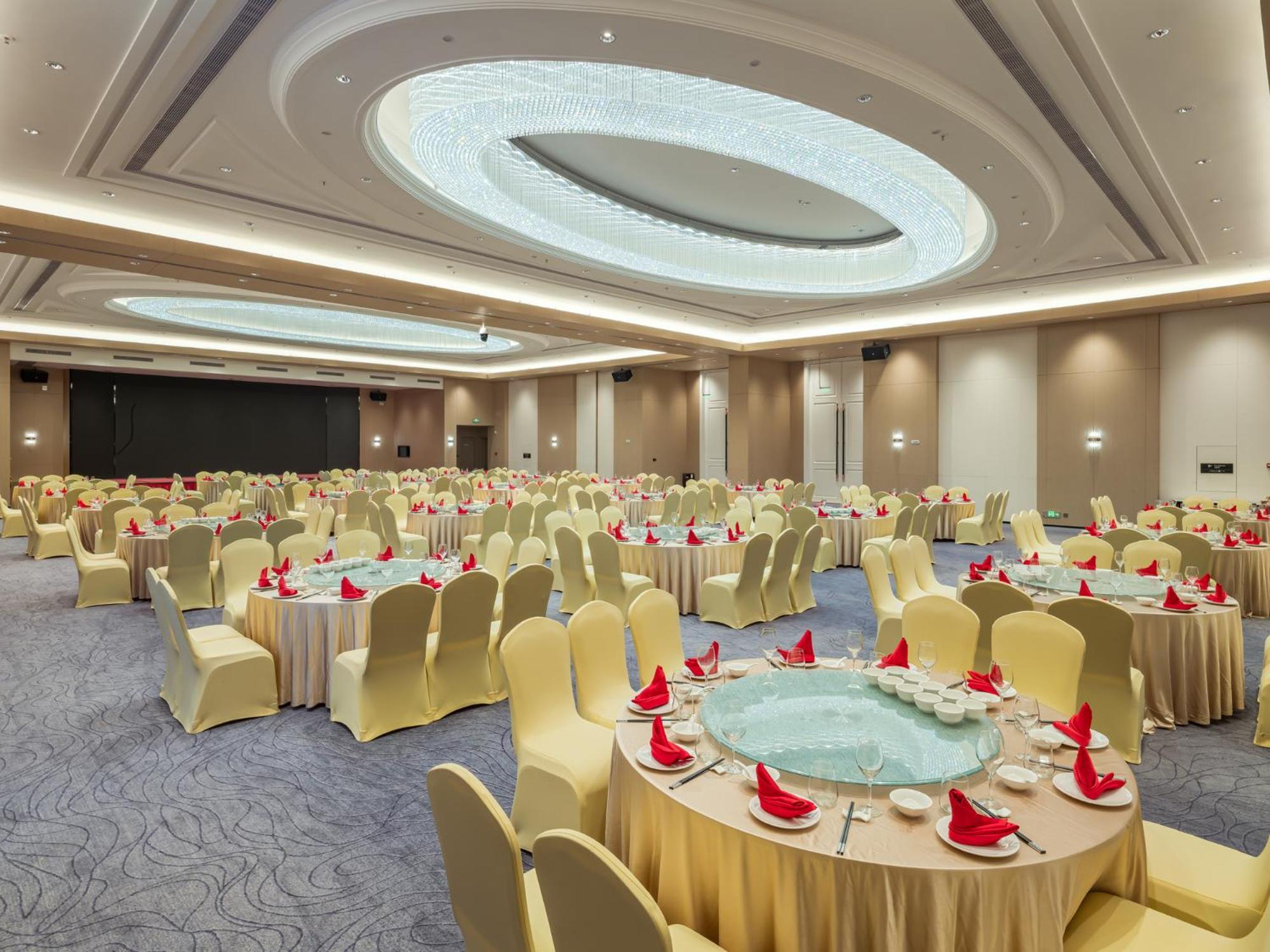 Four Points By Sheraton Yangjiang City Center Екстер'єр фото