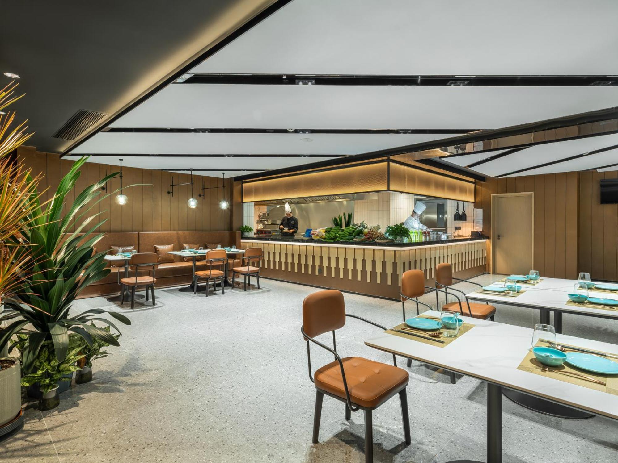 Four Points By Sheraton Yangjiang City Center Екстер'єр фото